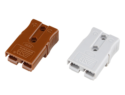 DMIC introduceert SE50A 600V-connector voor efficiënt opladen van batterijen